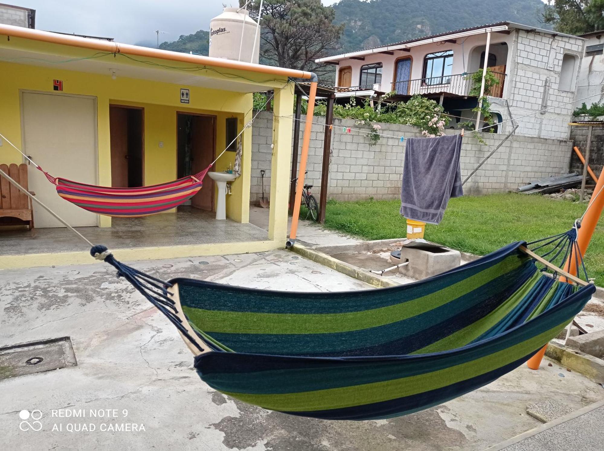 Hostal The Friends Panajachel Exterior foto