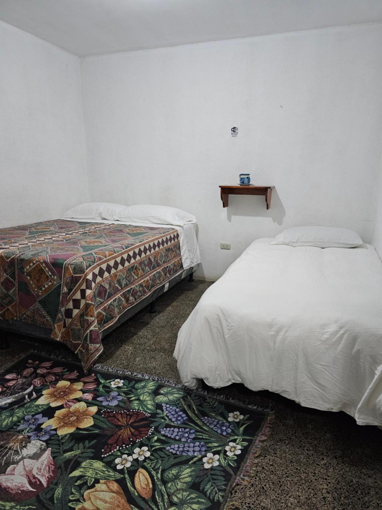 Hostal The Friends Panajachel Quarto foto